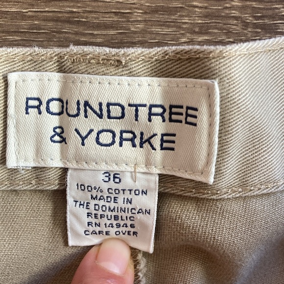 Vintage Mens Roundtree & Yorke Pleated Tan Shorts Pre Owned Size 38 - Picture 5 of 10